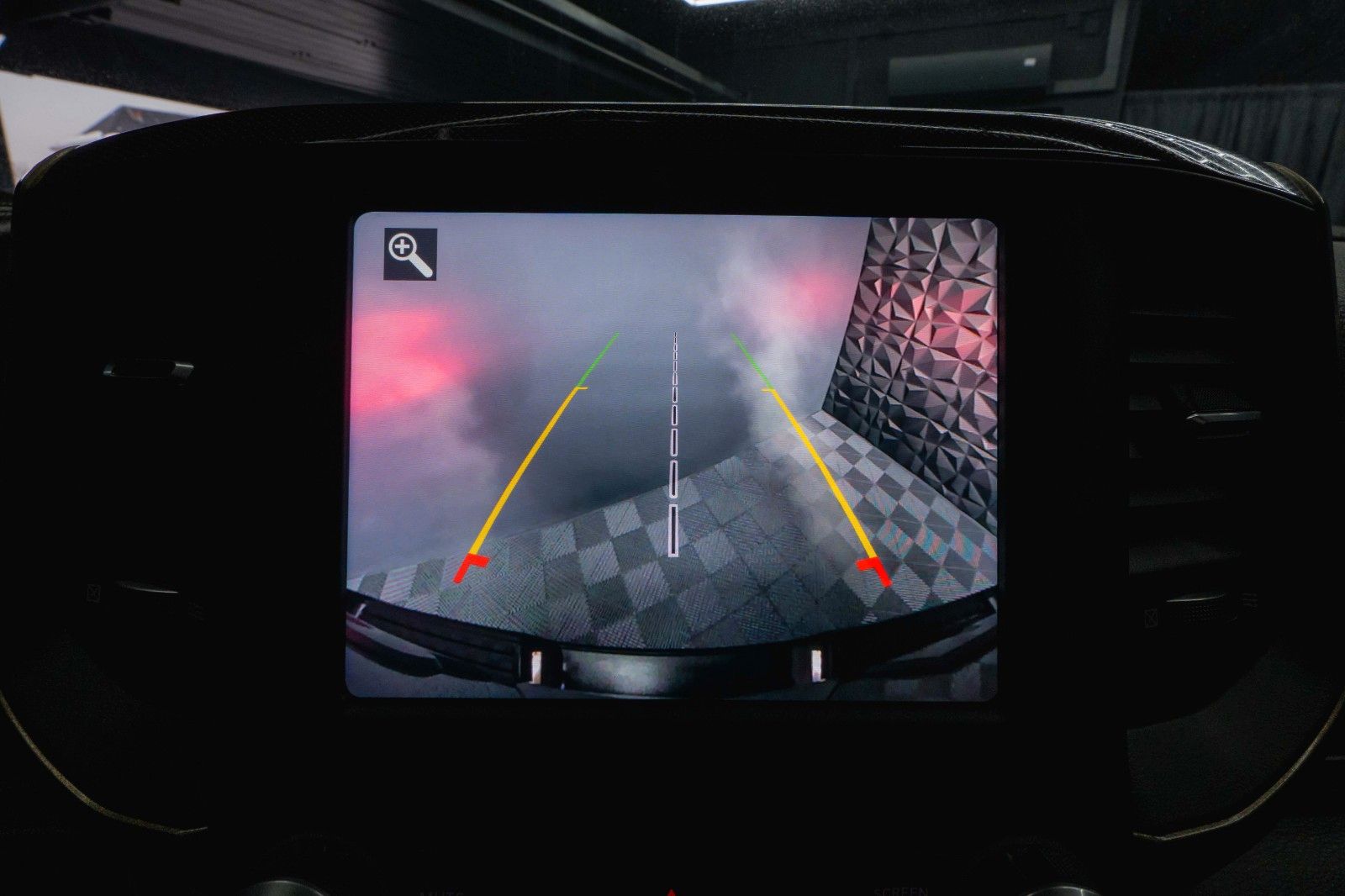 Fahrzeugabbildung Dodge RAM 5.7 V8 HEMI 4x4 REBEL OFFROAD Night AxleLock