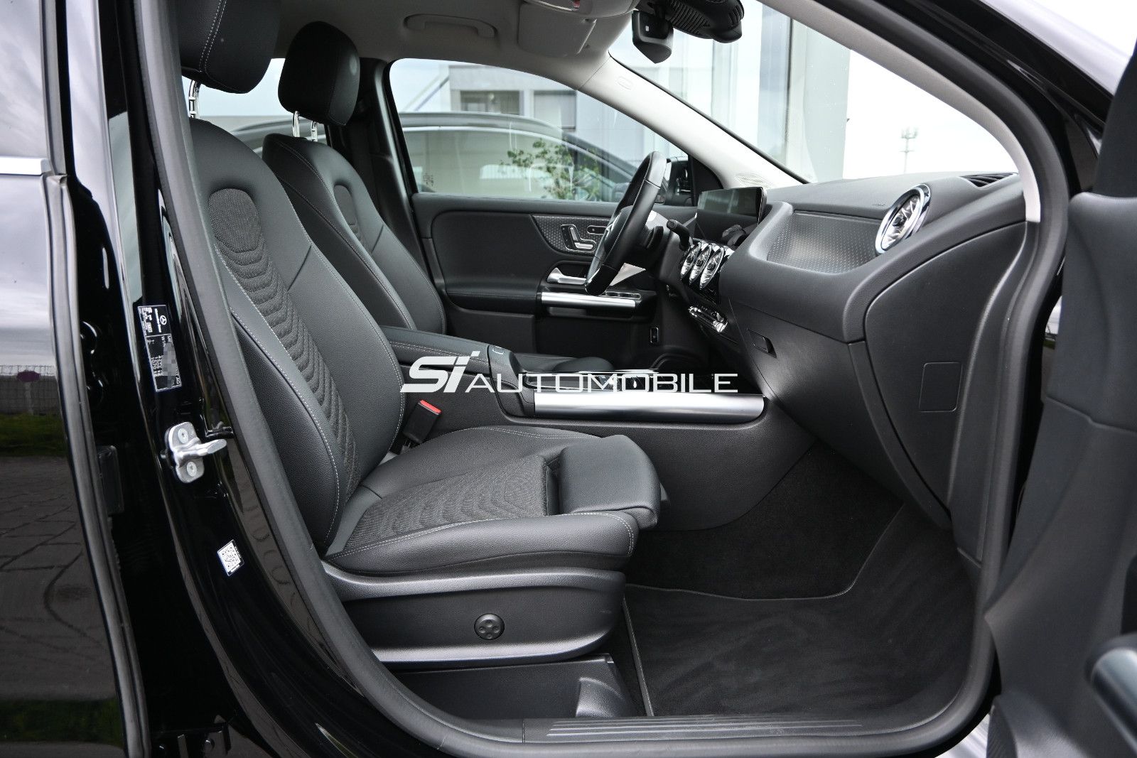 Fahrzeugabbildung Mercedes-Benz GLA 220 d 4MAT. Edition Progressive °ACC°AHK°360