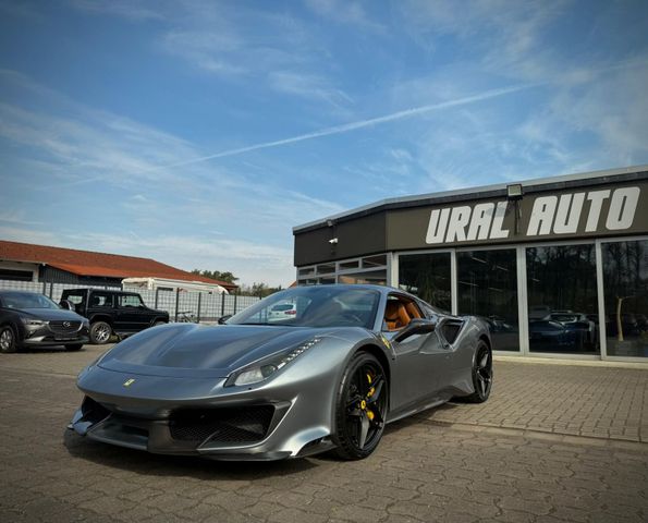 FERRARI 488 Pista