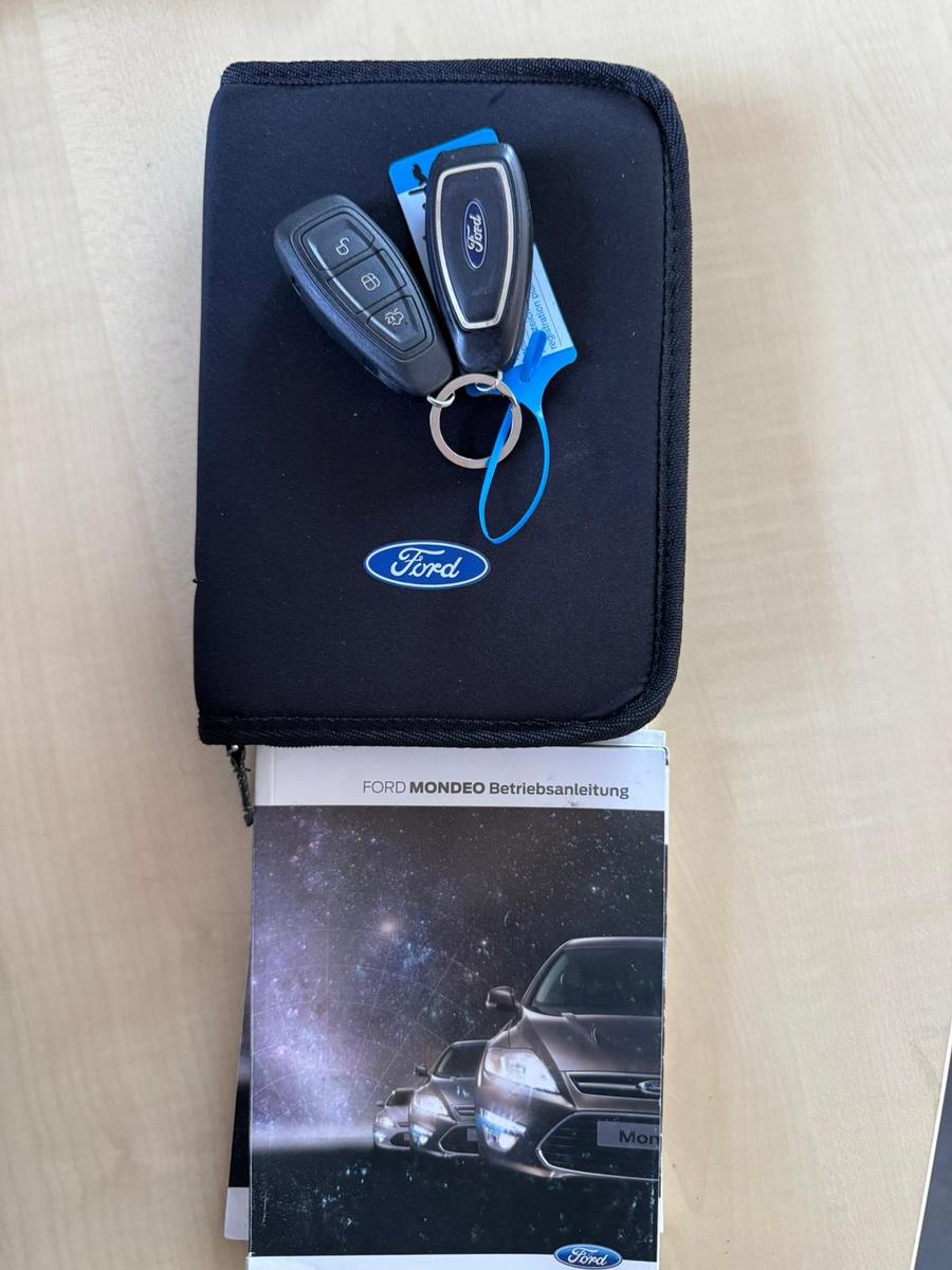 Ford Mondeo 2014 — photo 27