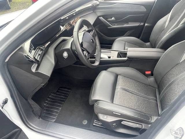 Fahrzeugabbildung Peugeot 308 SW Allure Blue HDI 130 eAT