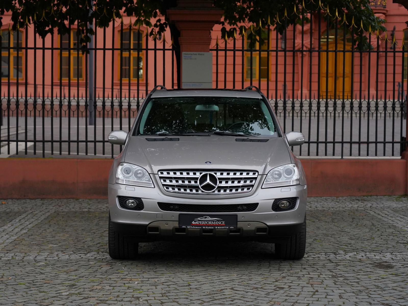Mercedes-Benz ML 320 CDI 4Matic*Carplay~AHK~S-Dach~Luft~Xenon*