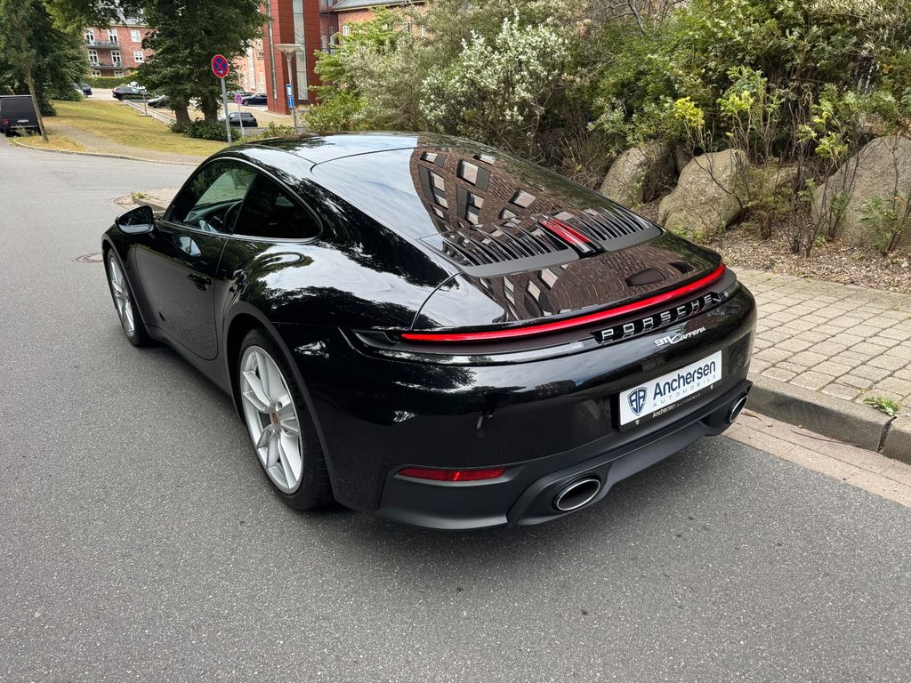 Porsche 992 — fotografia 3