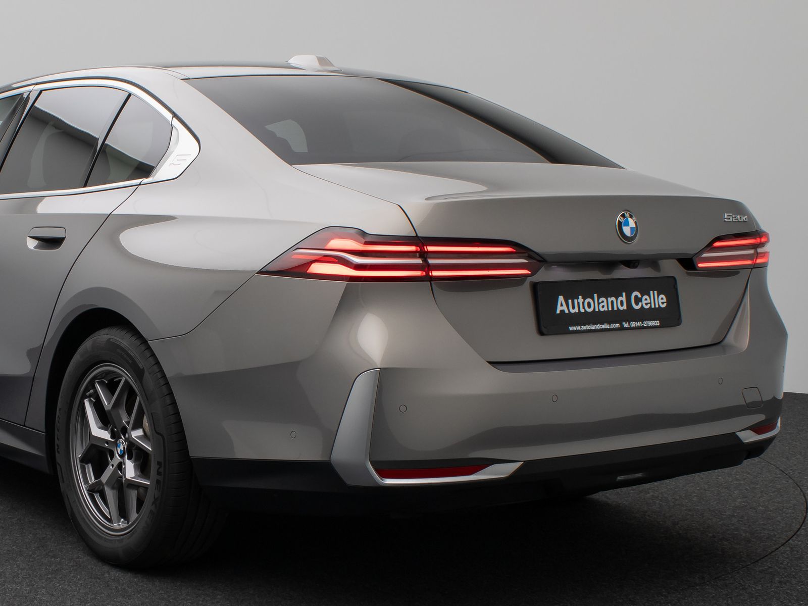 Fahrzeugabbildung BMW 520d Kamera DAB Leder Ad.LED Alarm Sport 18Zoll