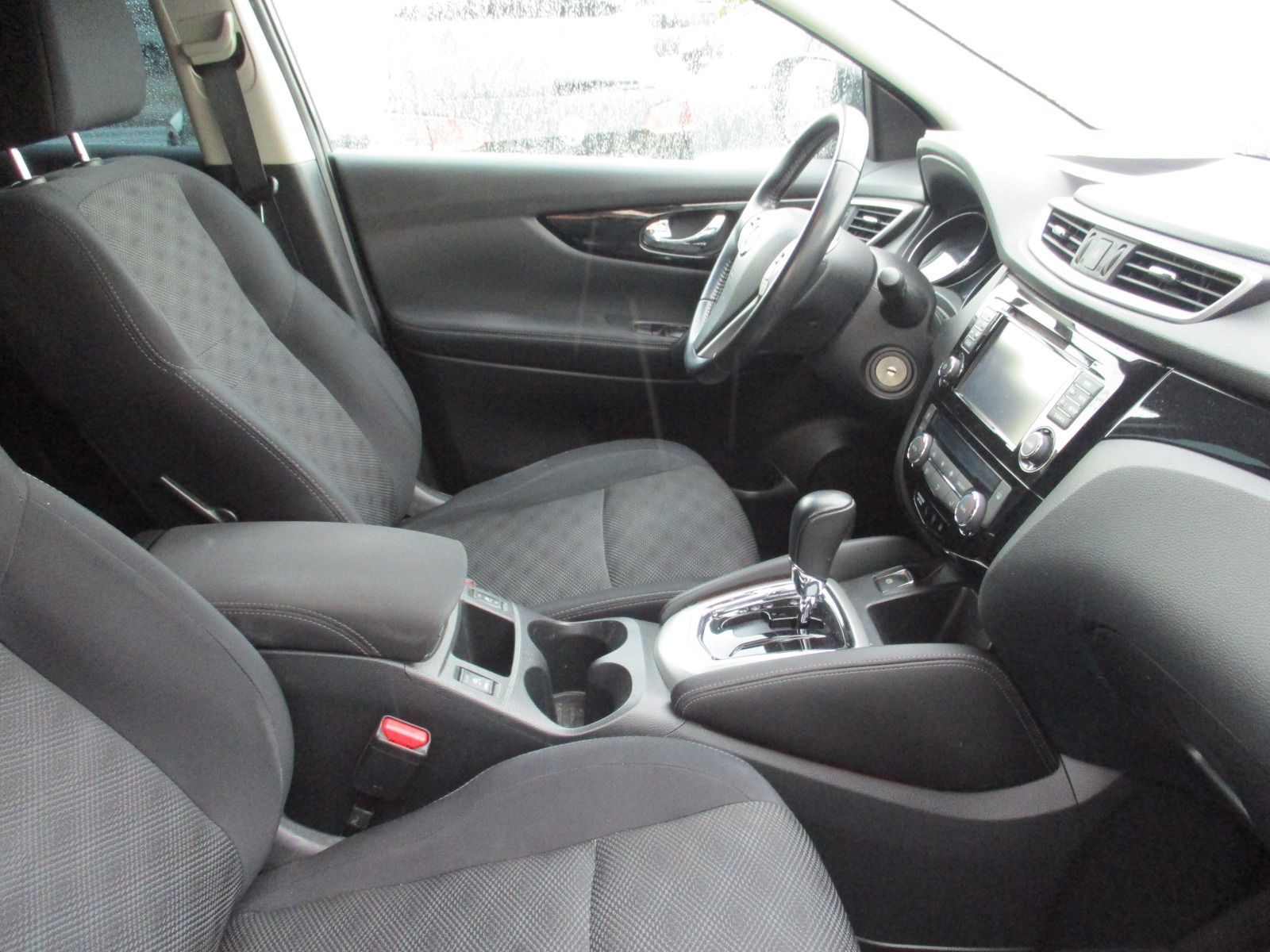Fahrzeugabbildung Nissan Qashqai 1,2 DIG-T X-tronic Acenta Navi