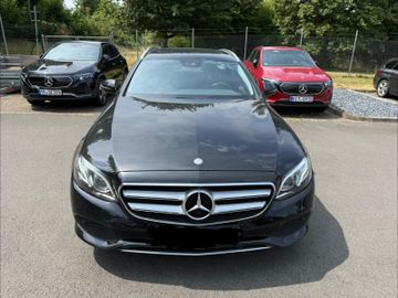 Mercedes E 220 - 2