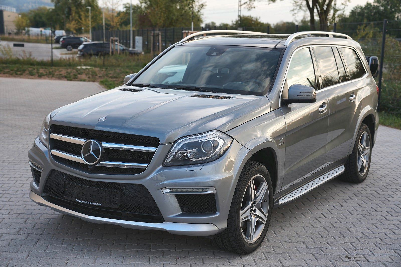 Mercedes-Benz GL 63 AMG 4MATIC 7-Sitzer Pano Harman HU neu