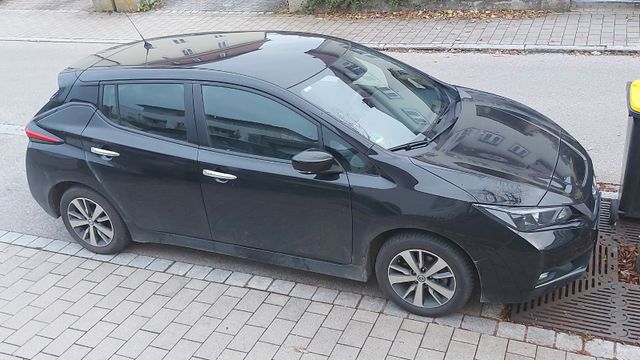 Nissan Leaf 150 PS 39KWH Acenta Acenta