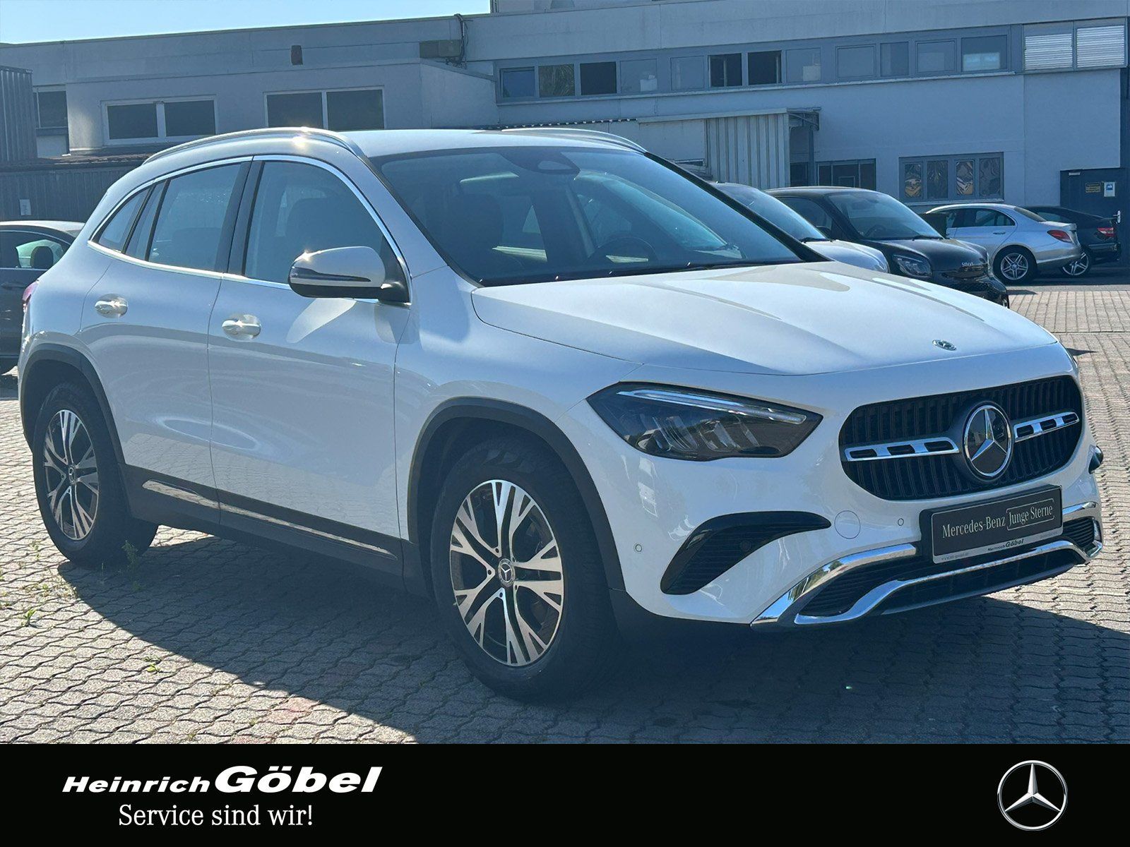 Fahrzeugabbildung Mercedes-Benz GLA 180 PROGRESSIVE*AHK*CARPLAY*LED*EASY-PACK*WI