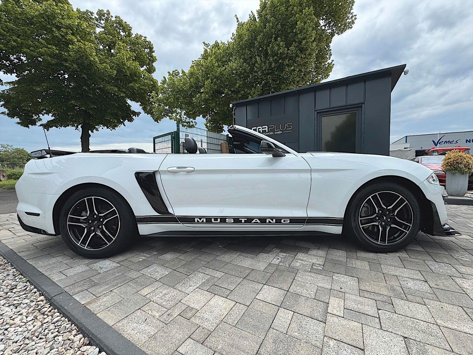 Fahrzeugabbildung Ford Mustang Shelby GT 500 Sport Cabrio Premium LED