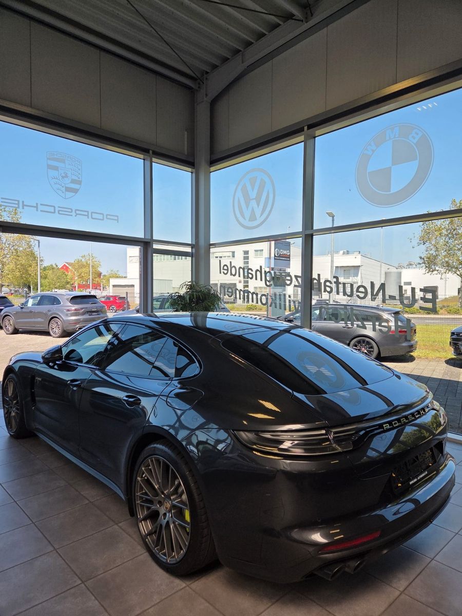 Fahrzeugabbildung Porsche Panamera 4 E-Hybrid Platinum Edition/VOLL