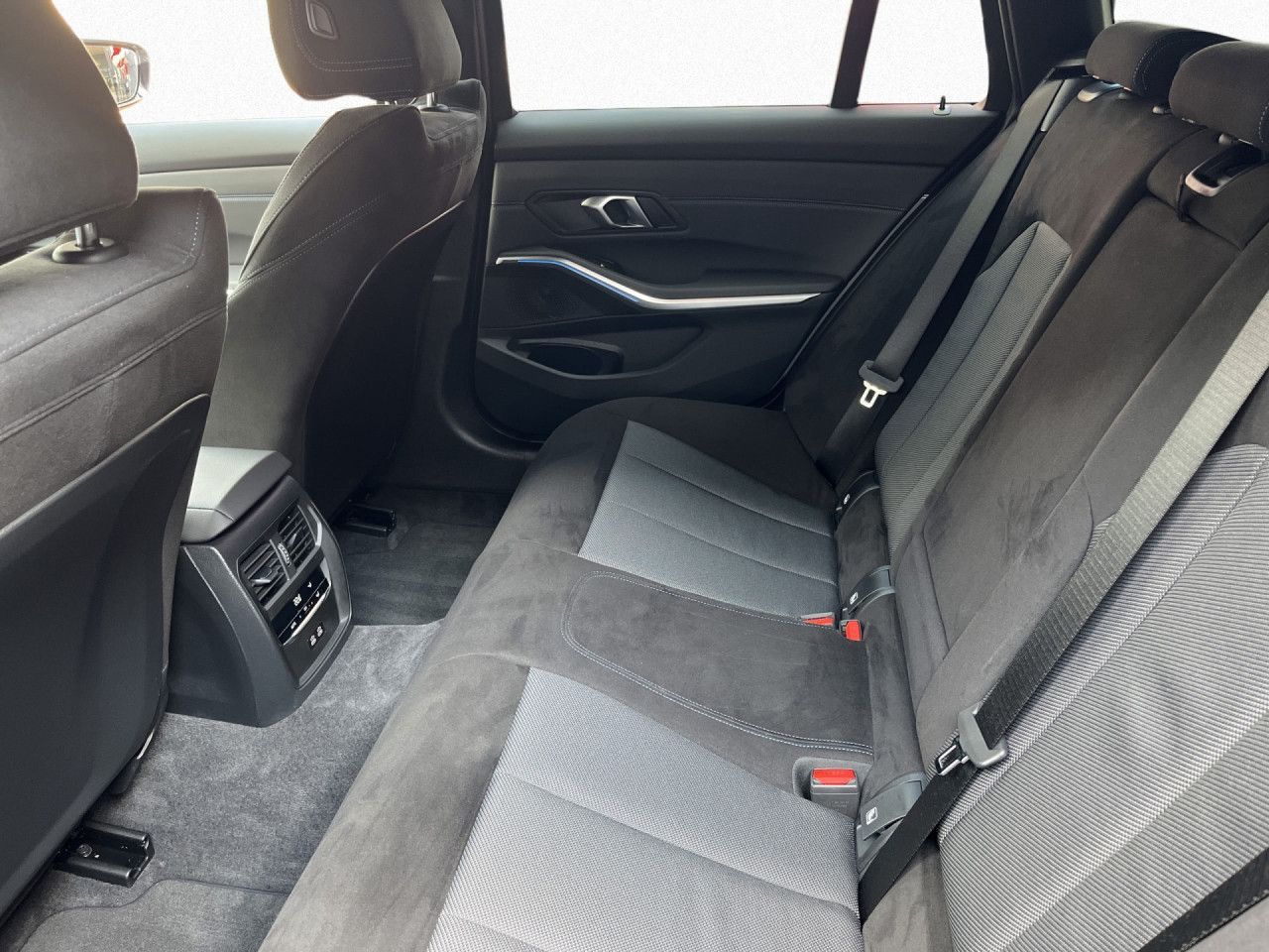 BMW 330 - Bild 13