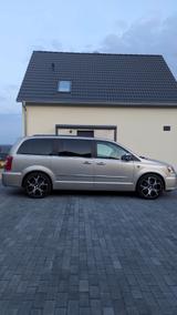 Chrysler Grand Voyager RT 20" LPG AHK TÜV/Service Neu TOP - Chrysler Grand Voyager: Allradantrieb