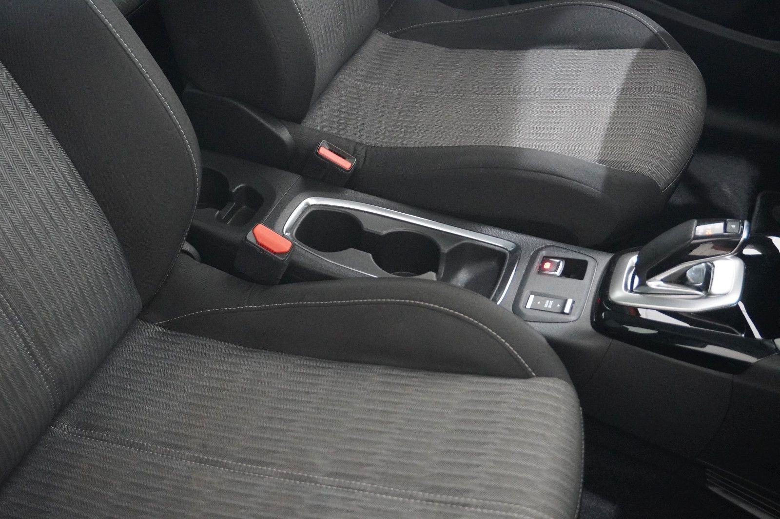 Fahrzeugabbildung Opel Corsa-e F EDITION 3-PHASIG NAVI/LED/KAMERA/SHZ