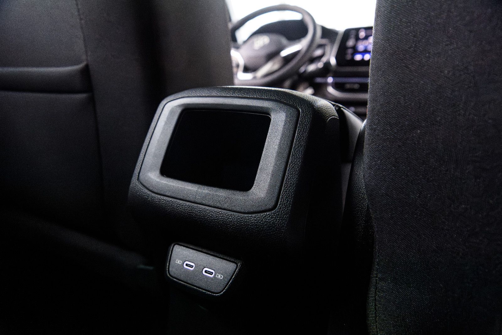 Fahrzeugabbildung Volkswagen T-Cross 1.0 TSI R-Line+DSG+Kamera+AHK+GJ-Reifen