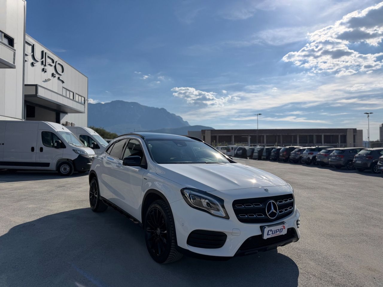 Mercedes-Benz Mercedes-benz GLA 200 d Automatic Premium Night 
