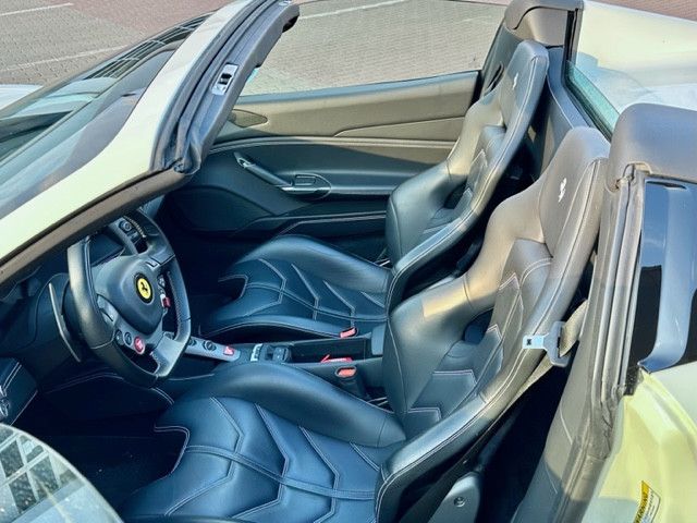Fahrzeugabbildung Ferrari 488 Spider*Lift*NAV*Racing*RFK*Mietkauf