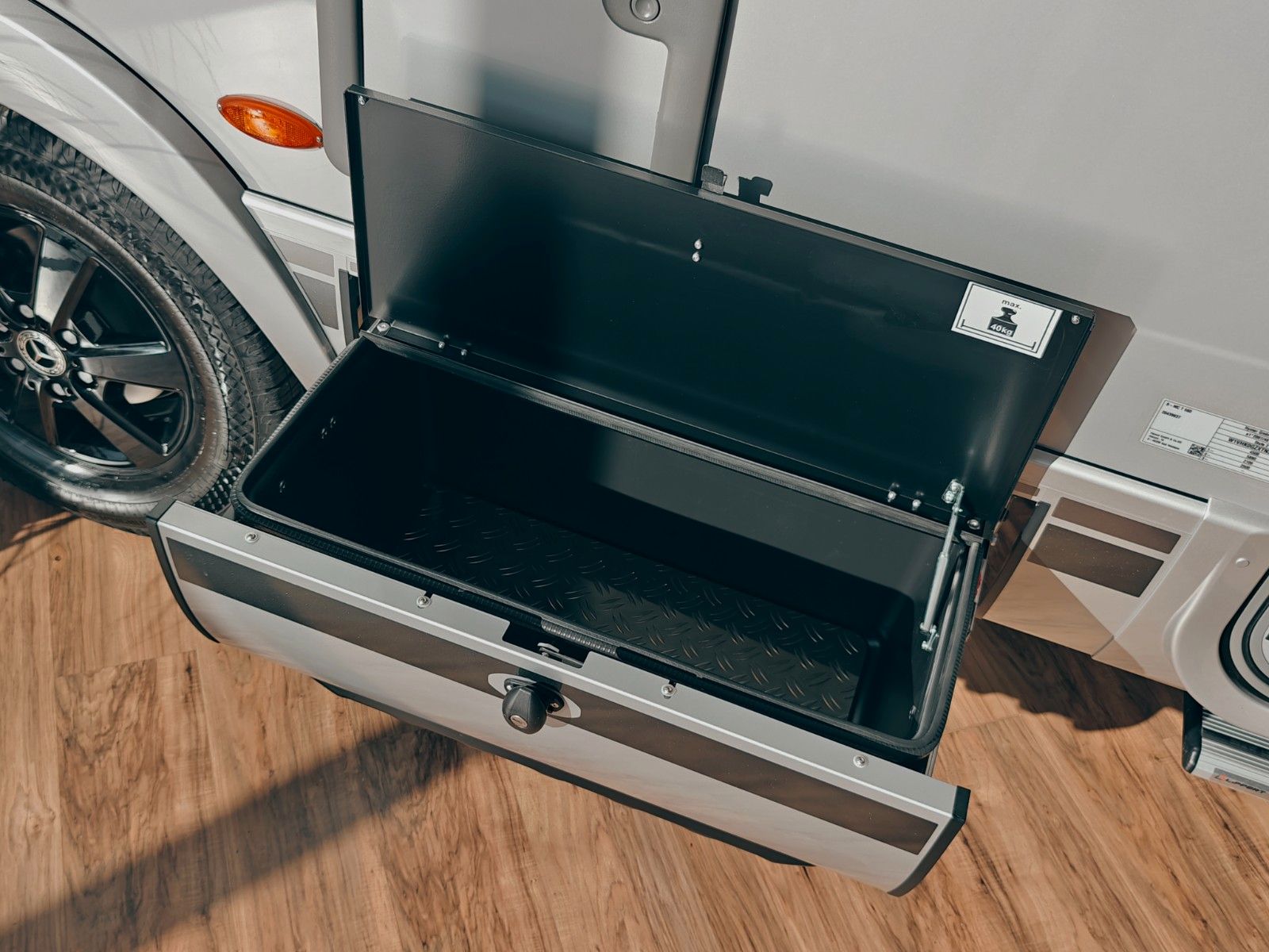 Fahrzeugabbildung HYMER / ERIBA / HYMERCAR B-KLASSE MC T 680 PREMIUM - MATARA TEAK by palmo
