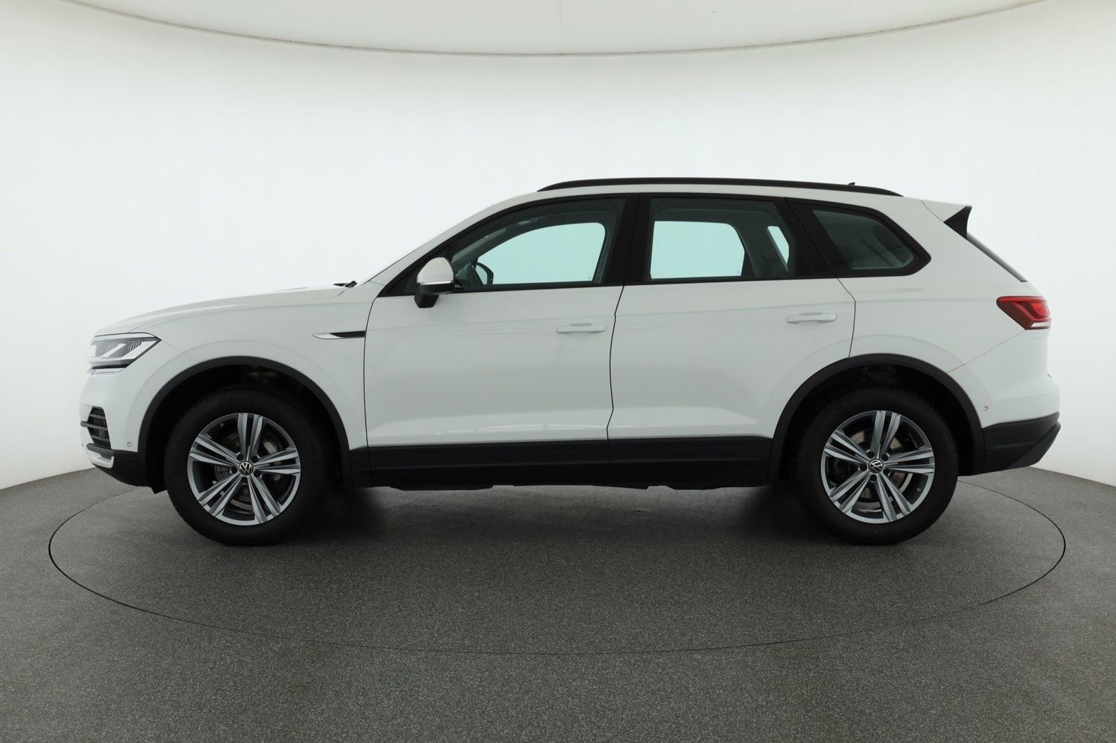 Fahrzeugabbildung Volkswagen Touareg 3.0 TDI  DSG 4Motion Navi ACC AHK