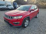 Jeep Compass 1.4 MultiAir 103kW Longitude - rote Jeep Compass