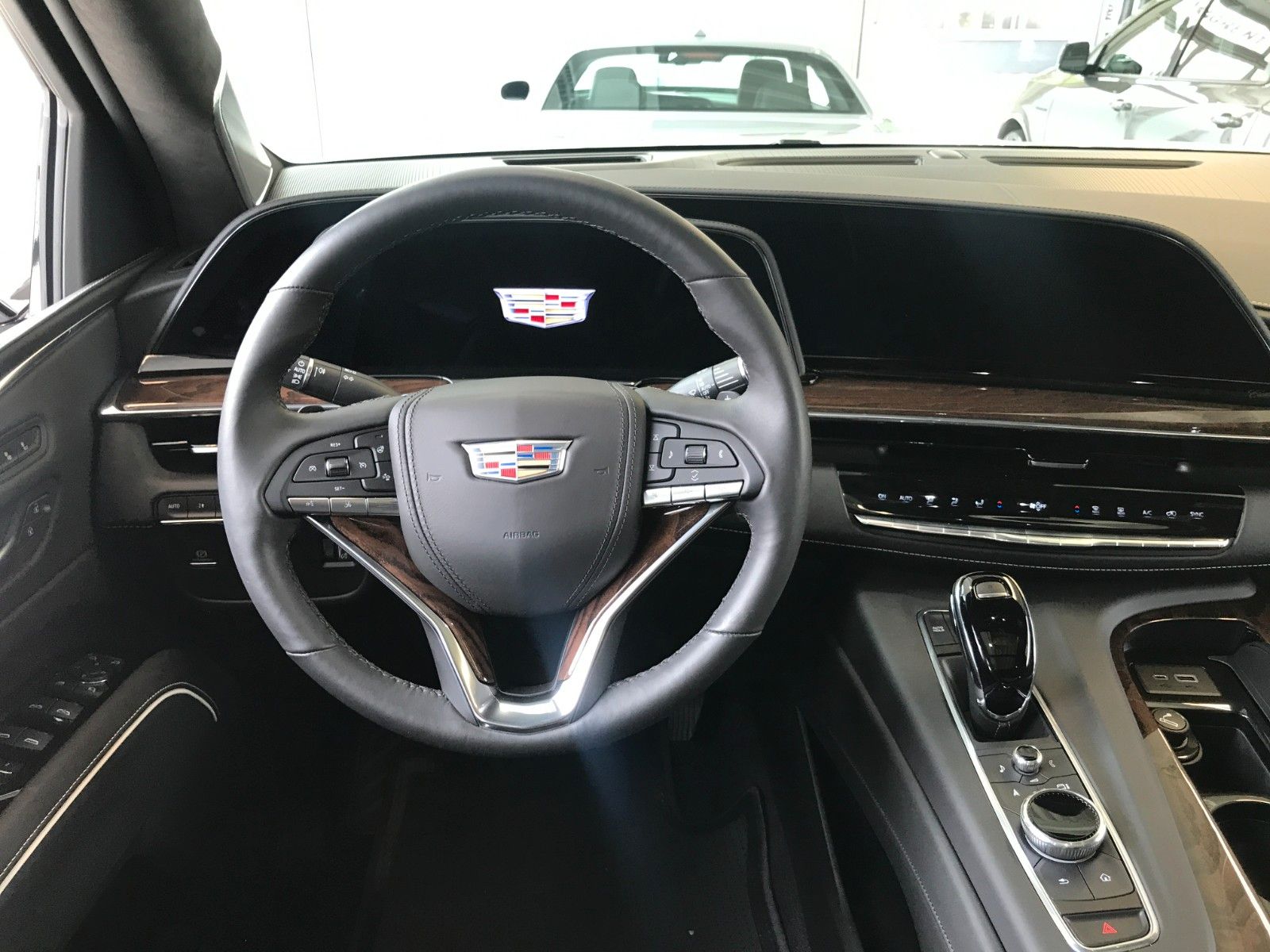 Fahrzeugabbildung Cadillac Escalade Sport Platinum 6.2 V8  4x4
