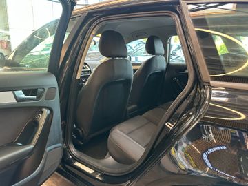 MYAUTOCENTER – Gebraucht- und Jahreswagen mit Werkstattservice in Pfaffenhofen Audi A4 Avant Attraction *BI-XENON*KLIMAAUTOM*ALLRAD*