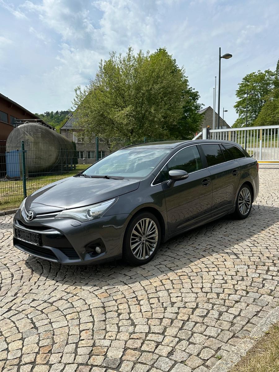 Toyota Avensis Touring Sports Panorama