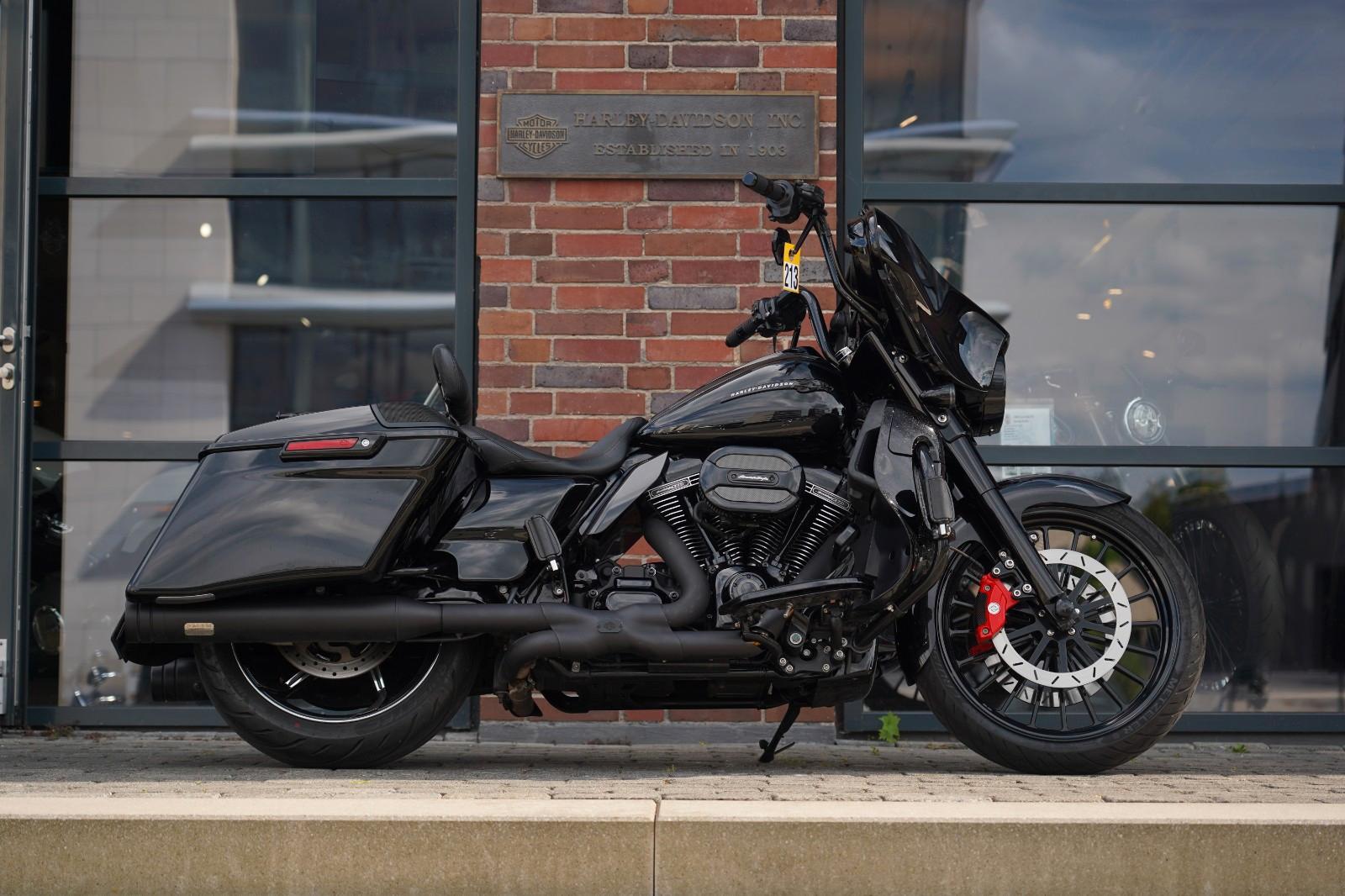 Harley-Davidson CVO Street Glide