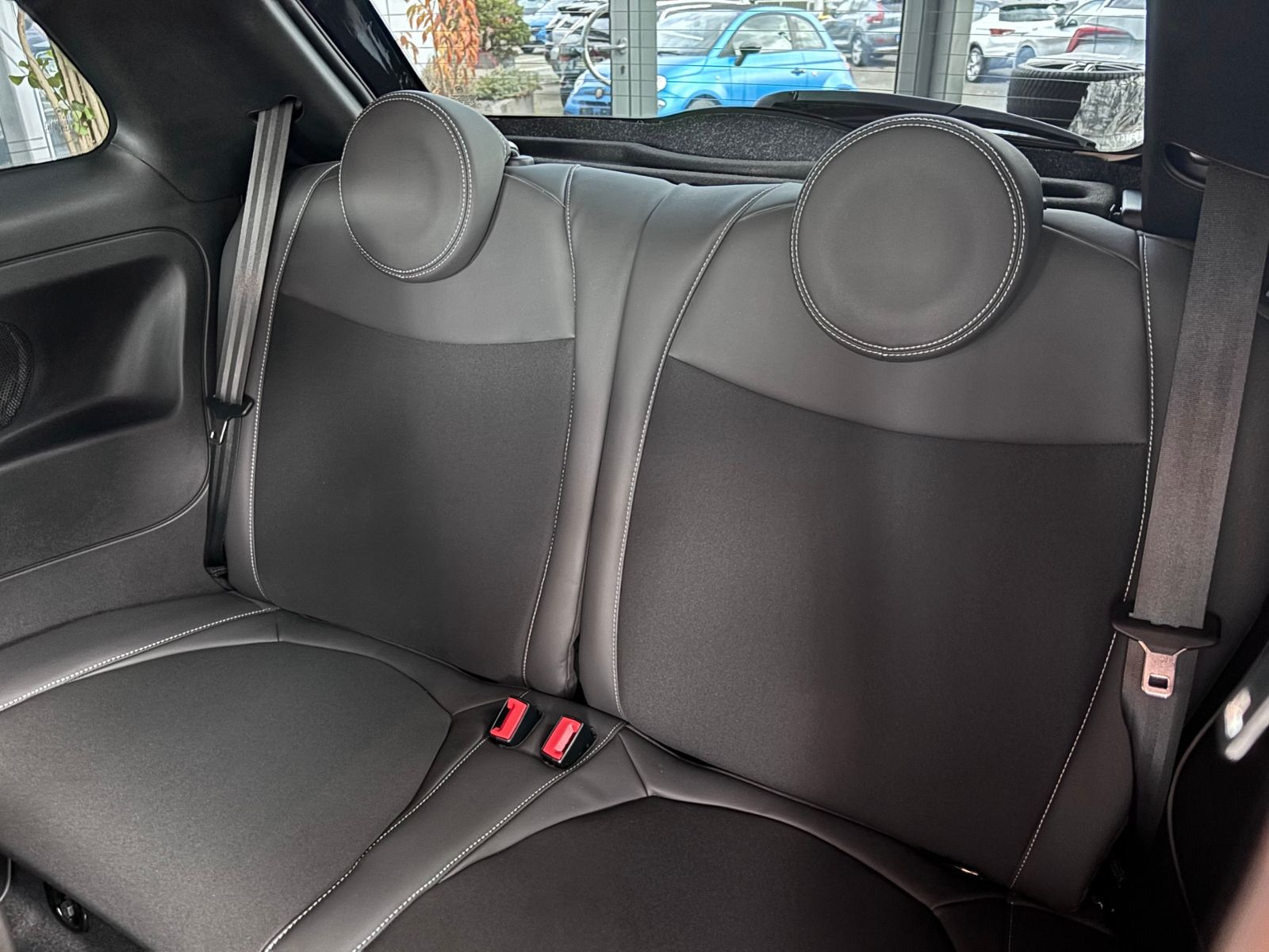 Fahrzeugabbildung Abarth 695 75 Anniversario NAVI ALU Beats