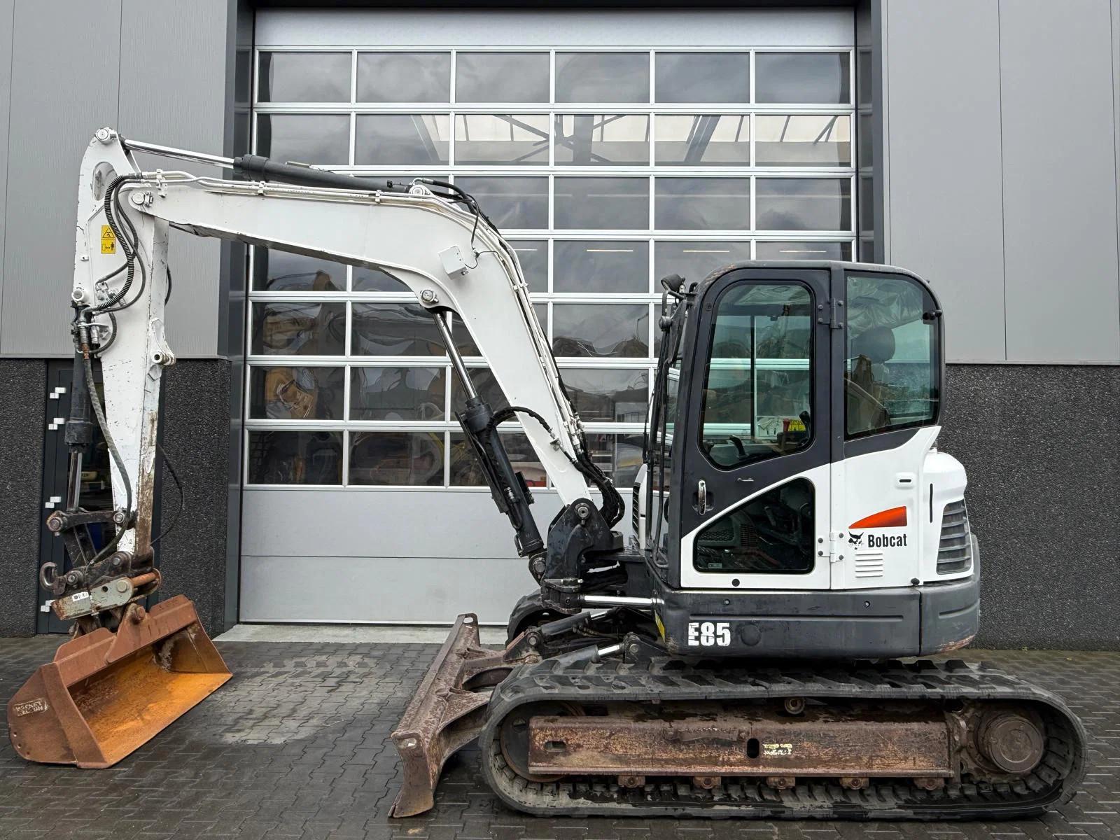 Bobcat E85 | A/C