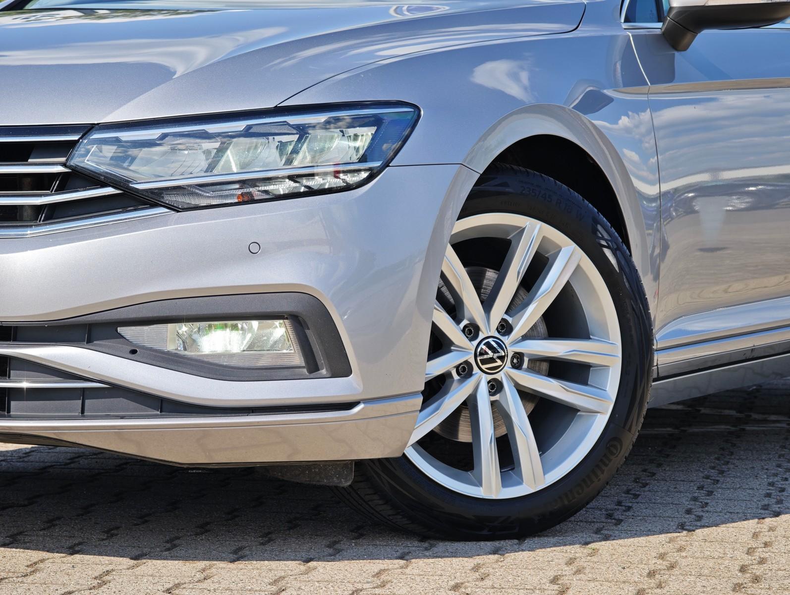 Volkswagen Passat Variant Business 2.0 TDI DSG AHK*LED*Kame