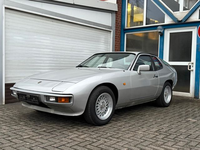 Porsche 924