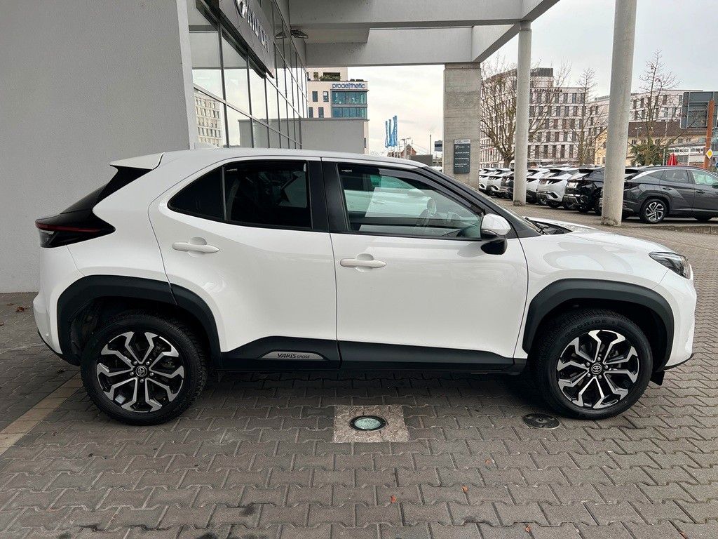 Fahrzeugabbildung Toyota Yaris Cross 1.5 Hybrid NAVI RFKAM