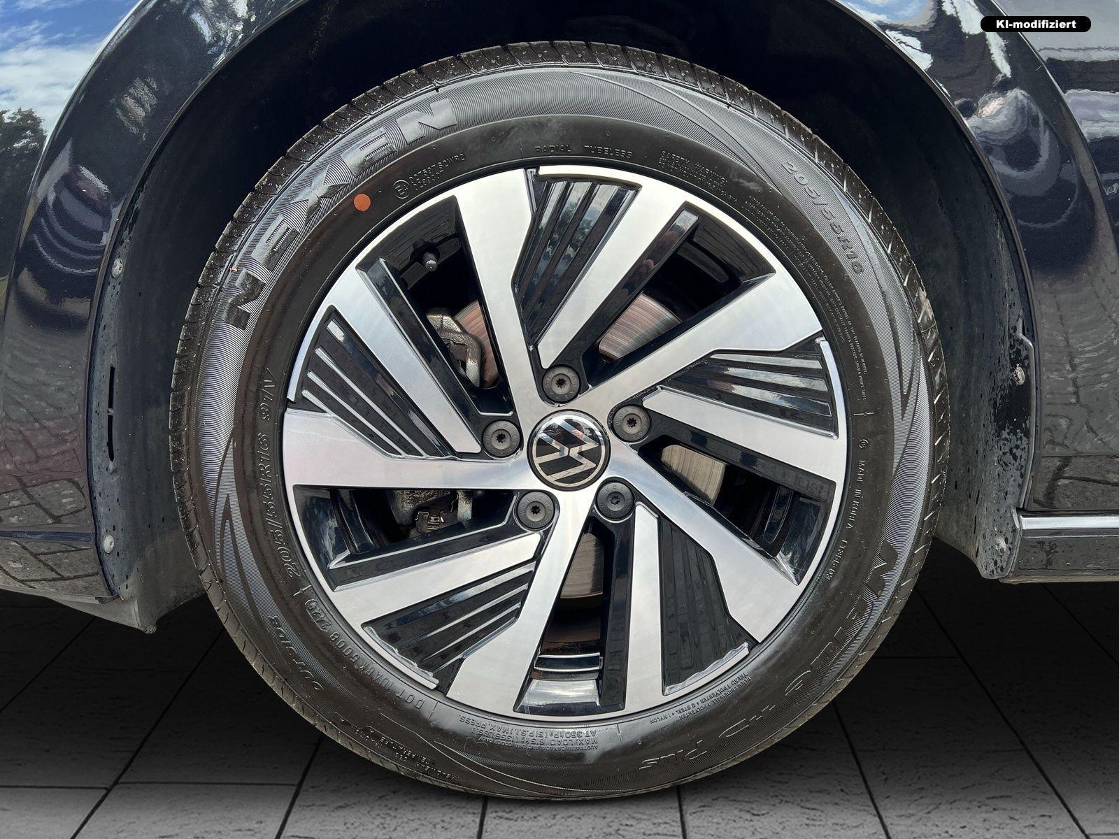 Volkswagen Golf VIII Variant 1.5 TSI Life MATRIX+PANO+NAVI, миниатюра 6