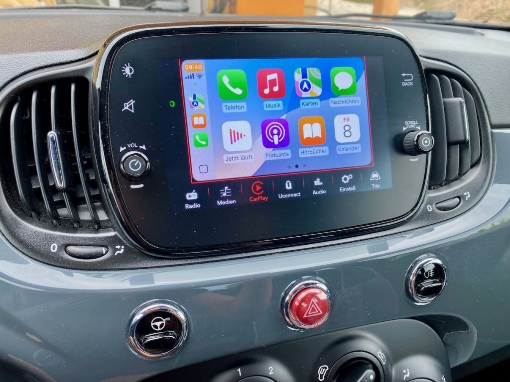 Fahrzeugabbildung Fiat 500 C 1.2 Dualogic Lounge PDC KLIMA ALU CARPLAY