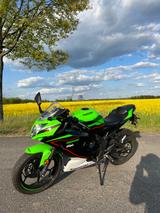 Kawasaki Ninja 125 (Bj. 2021) - 8500km - TÜV bis 12/2025 - KAWASAKI K 125
