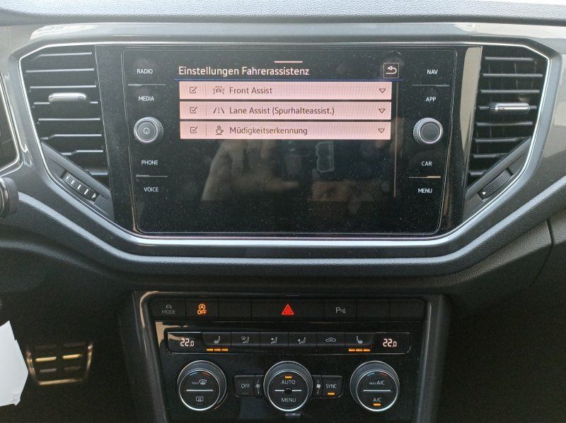 Fahrzeugabbildung Volkswagen T-Roc 1.5 TSI Sport DSG R-Line