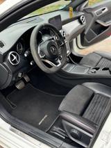 Mercedes-Benz CLA 200 AMG-Line PEAK Edition  - Mercedes-Benz CLA 200: Weiß