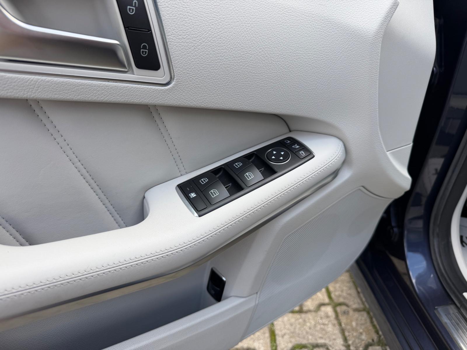 Mercedes-Benz E 220 E T-Modell E 220*Panno*Leder*
