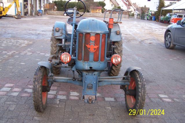 Hanomag R12