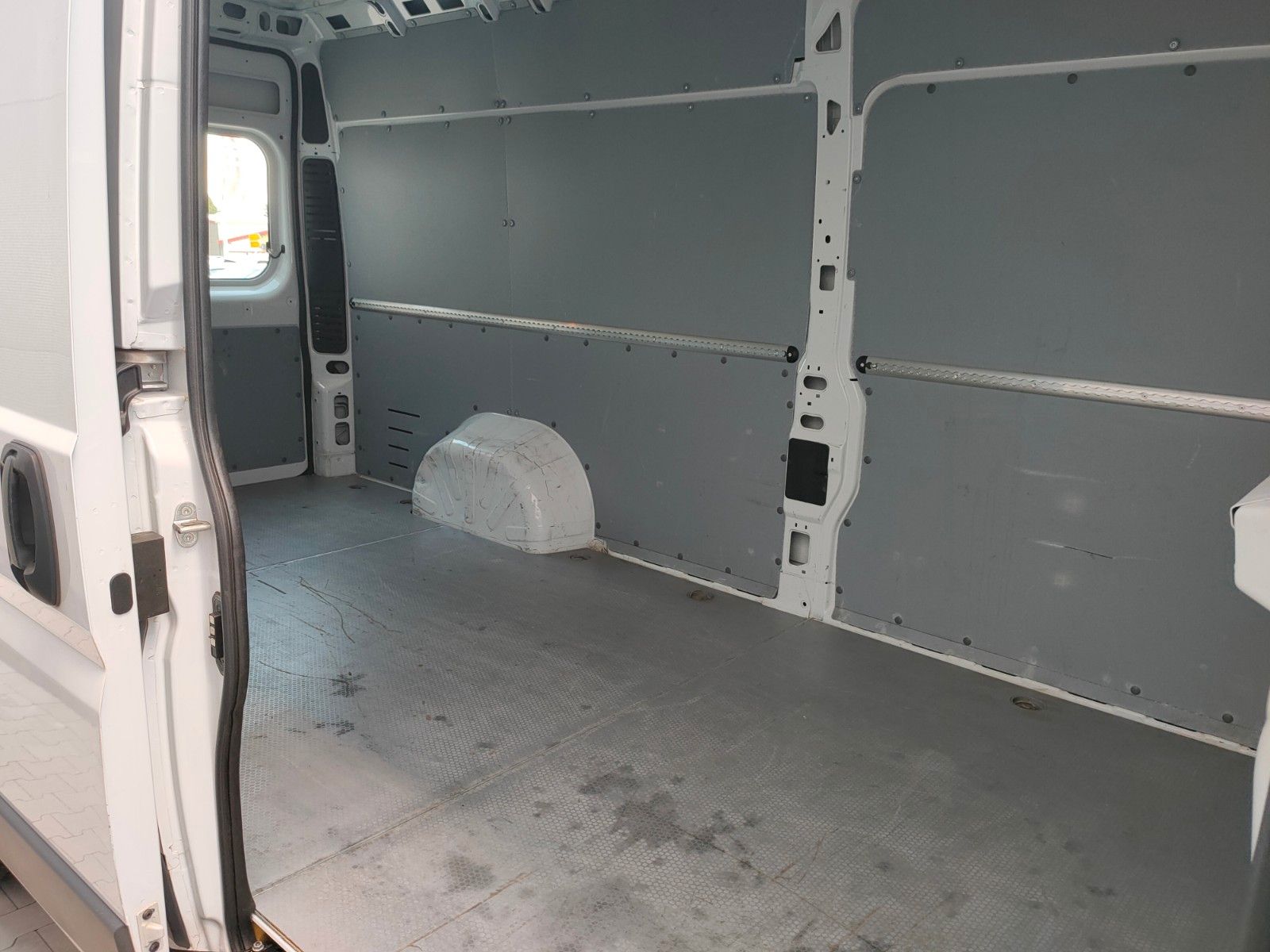 Fahrzeugabbildung Fiat Ducato Maxi 35 L5H2 150 Multi. Fahrtenschreiber