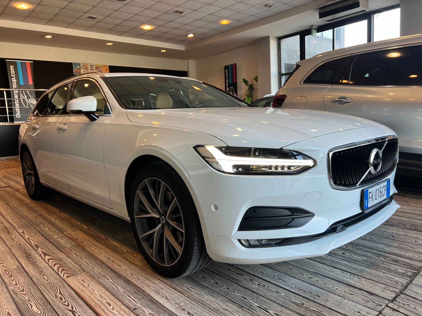 Volvo V90 - 1