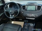 Kia Sorento 2.2D AWD PLATINUM 8-fach-bereift AHK - silberne Kia Sorento