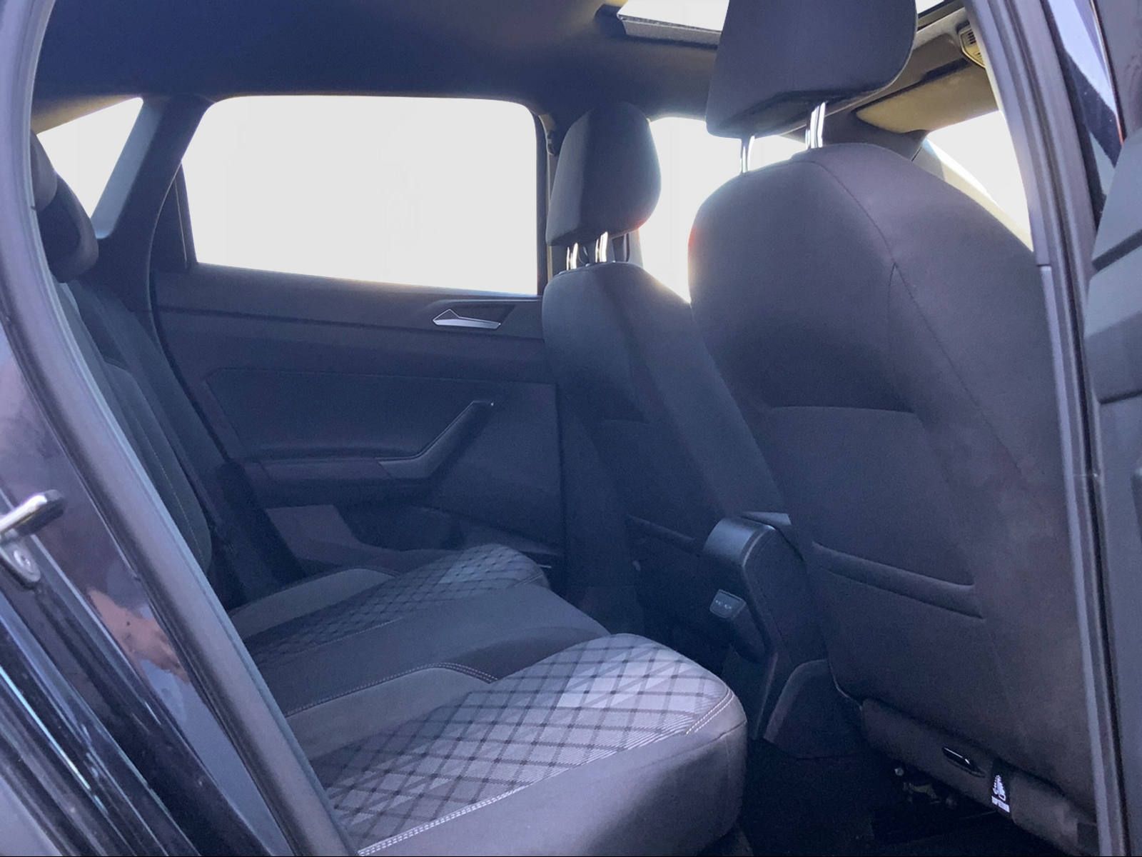 Taigo 1.0 TSI R-Line NAV,PANO,RFK,IQL.