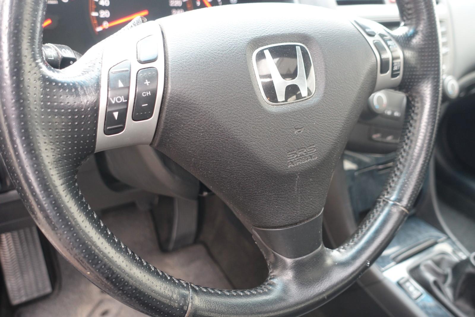 Honda Accord 2004 — photo 16