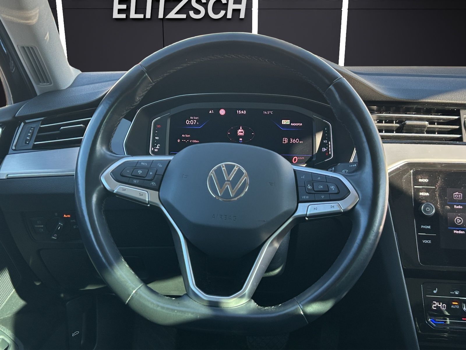 Fahrzeugabbildung Volkswagen Passat Variant Elegance TDI DSG IQ.Light ACC SH