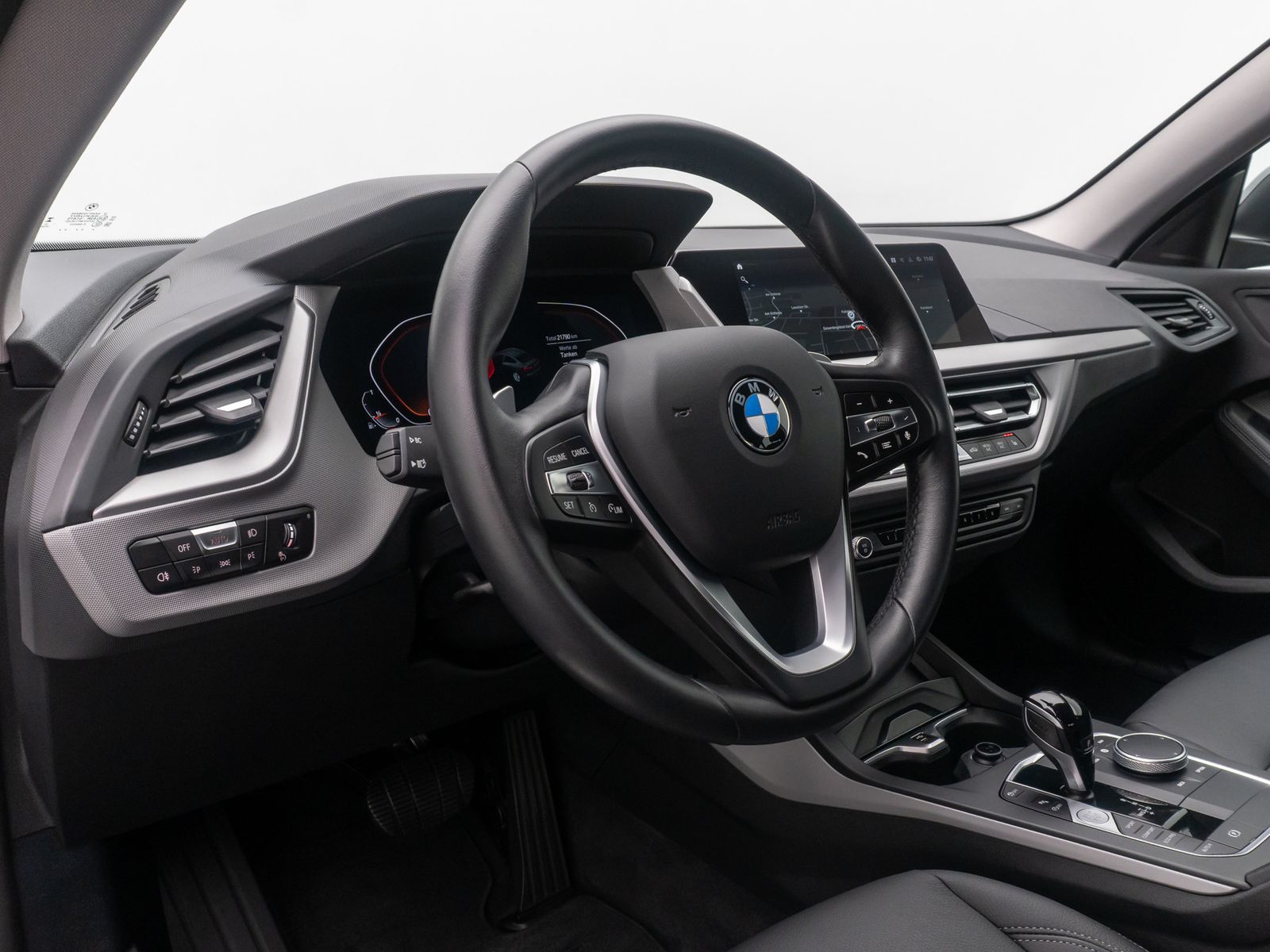 Fahrzeugabbildung BMW 220 Gran Coup&eacute; HUD DAB Sport AdaptLED PDC Leder