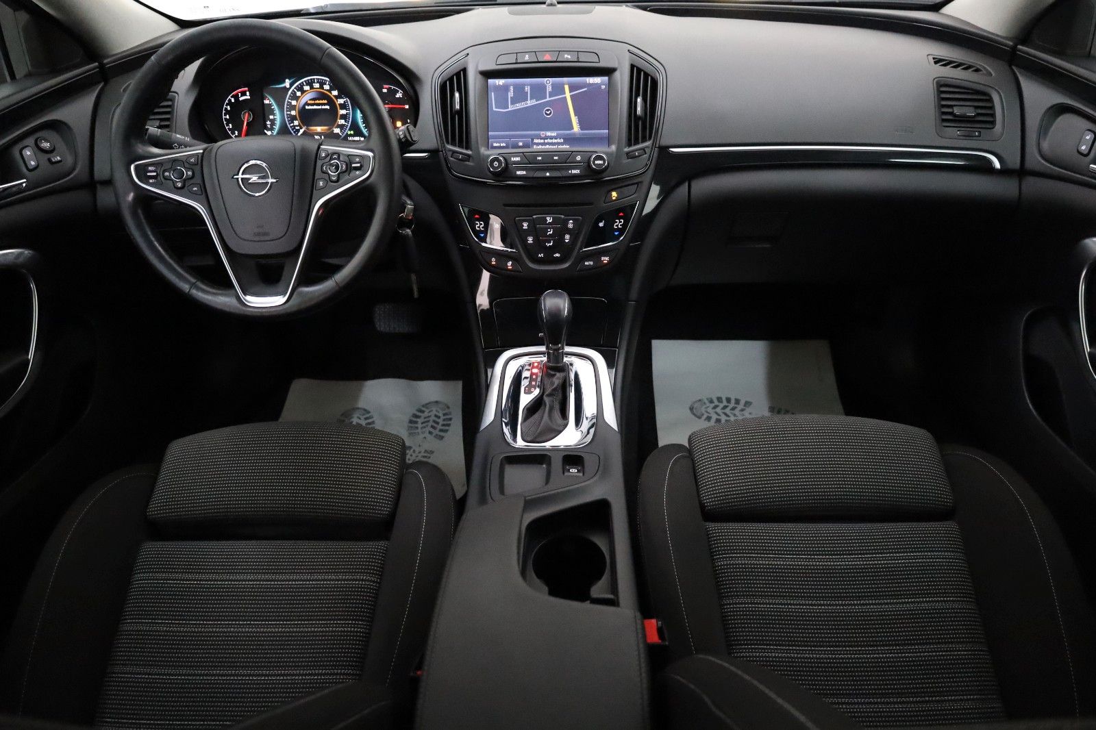 Fahrzeugabbildung Opel Insignia A ST Innovation Navi,Xenon,Kamera,SR+WR