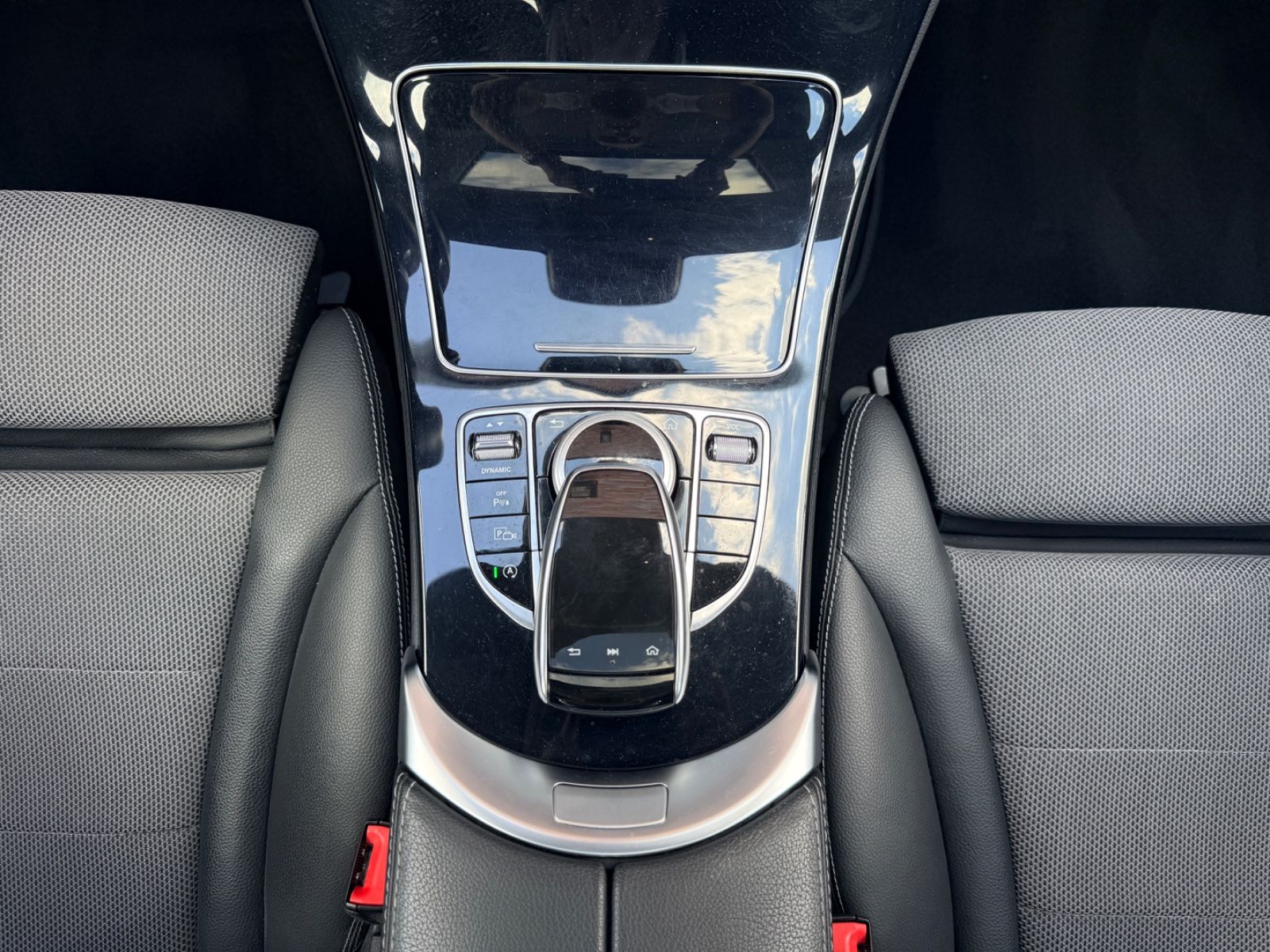 Mercedes-Benz C 180 Limousine 9G Advantage Kamera CarPlay Pano foto 18