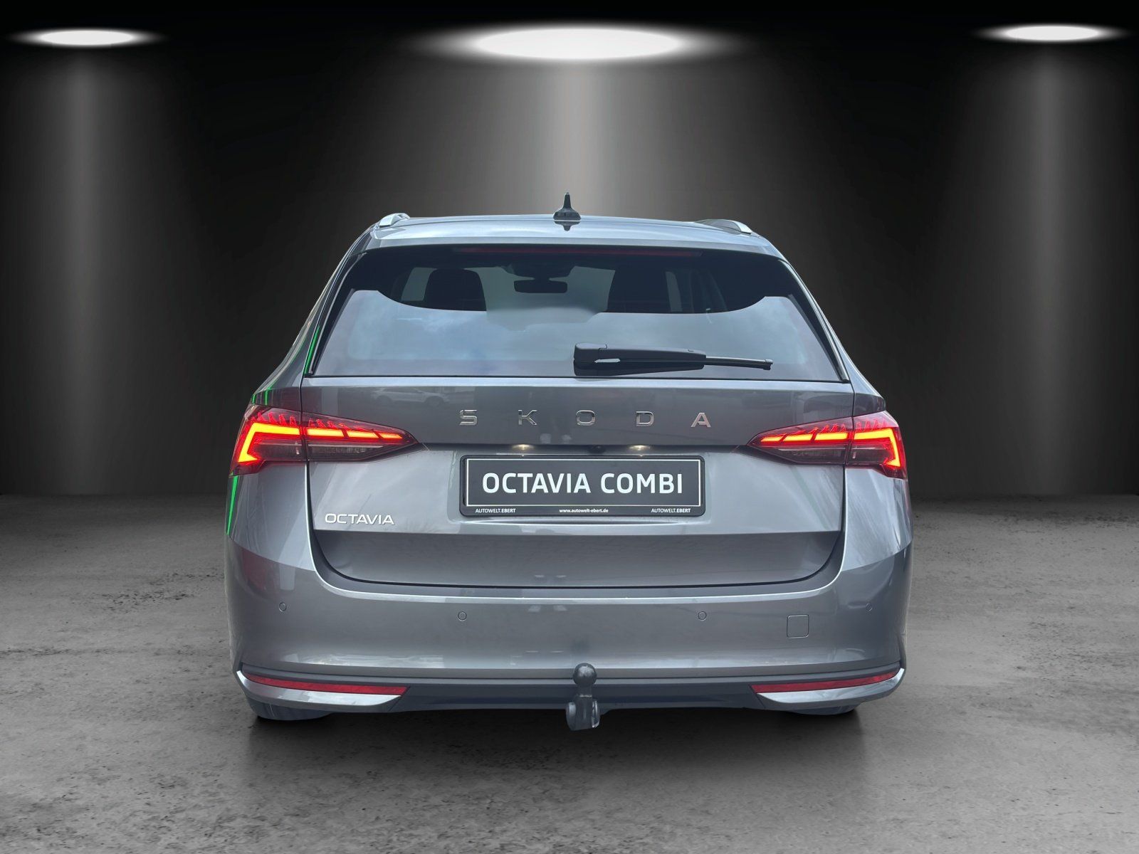 Fahrzeugabbildung SKODA Octavia Balance 1.5 TSI ACC+AHK+KAM+LED-MATRIX